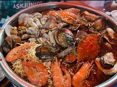 -老东镇啤酒屋海鲜加工·蒸汽海鲜·海鲜烧烤(台东店)