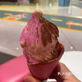 又让店家帮我做了一个玫瑰巧克力双拼