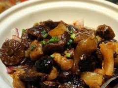 牛筋烧小花菇-黄泥岗·地道湖北菜(奥特莱斯店)