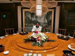 包厢-帅巴人舅母子腊蹄民俗村