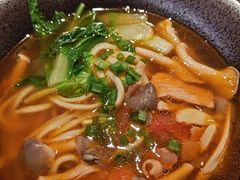 菌汤三鲜汤面-大师兄·西北小馆(金湾华发商都店)