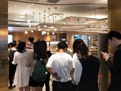 等位区-奈雪的茶(湖滨银泰in77C区PRO店)
