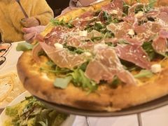 -WOLFGANG PUCK KITCHEN & BAR(迪士尼小镇店)