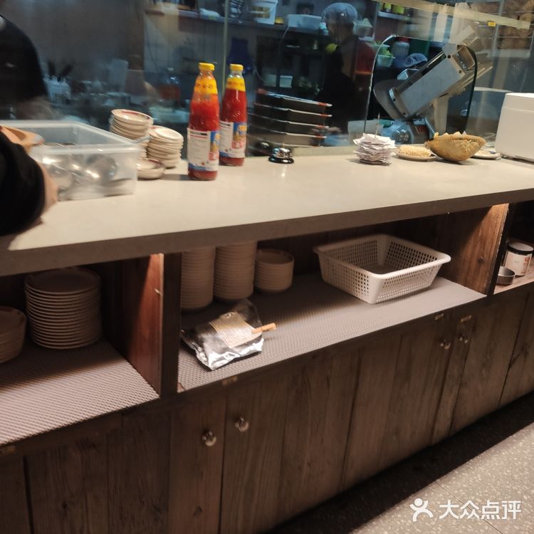 达明路挖到宝！这锅鲜掉眉毛的鱼鸡火锅绝了