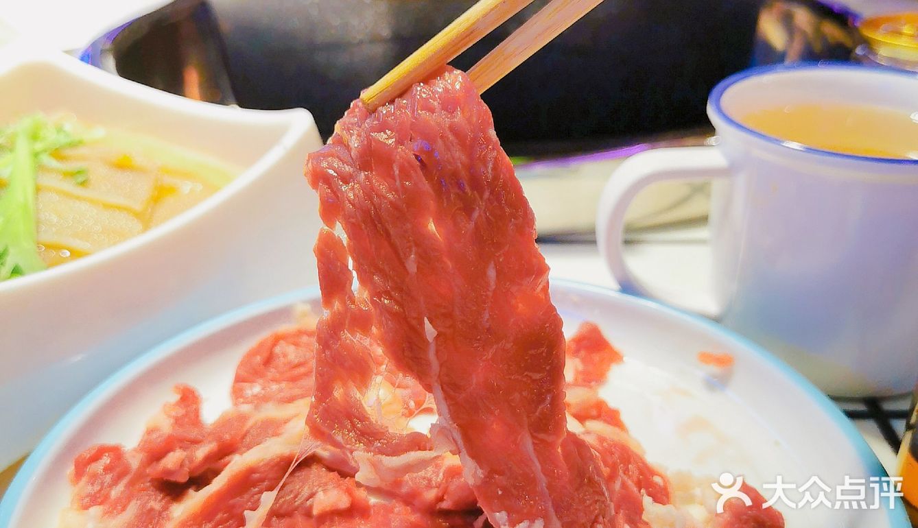 成都探店｜海椒市的素芬小姐姐喊你吃串串了