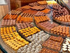 -Laderach 莱德拉(上海环贸iapm店)