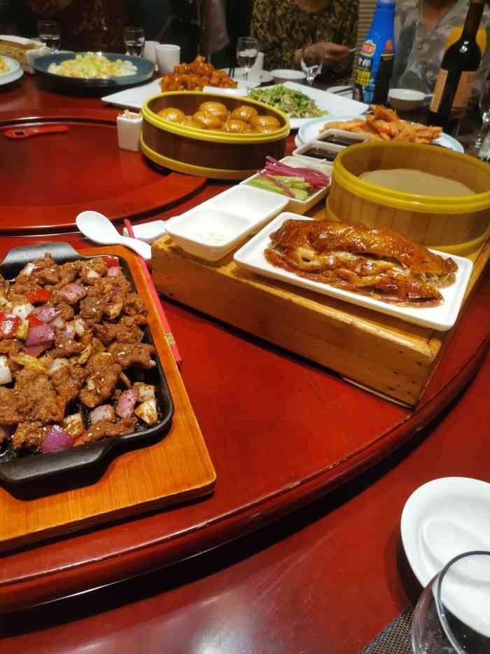 九福酒楼(金纬路店)-"家里老人过来过生日,提前定的这里,进来之.