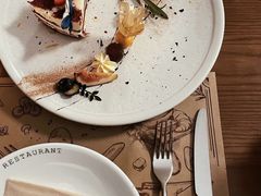 -Mark&Mars Restaurant