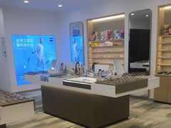 -三目眼镜·蔡司视觉合作店(青浦宝龙店)