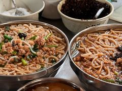 -正宗杨记普洱酸醋米线(总店)