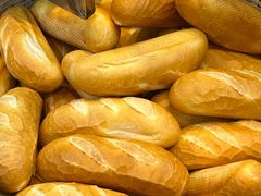 -Bánh Mì Huynh Hoa