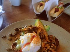 牛油果吐司-BOR Eatery(安福路店)