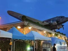 -席娜卡琳火车铁道夜市