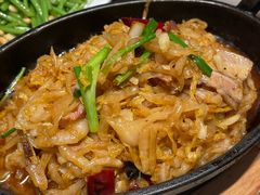 铁板烟肉酸菜-老厨家(友谊路总店)