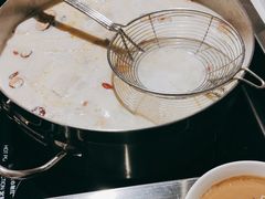 -尚尚仙·酸汤猪手·猪肚鸡火锅(华联万柳购物中心店)