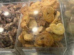 蝴蝶酥-上海哈尔滨食品厂(汇联商厦店)