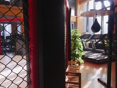 器械区-途睿健身游泳俱乐部(顶峰店)