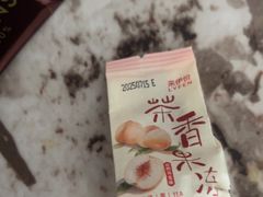 -来伊份(我格广场武宁路店)