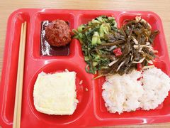 -同济大学本部学苑饮食广场