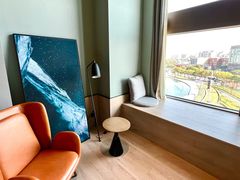 -上海虹桥中心爱琴海亚朵S酒店