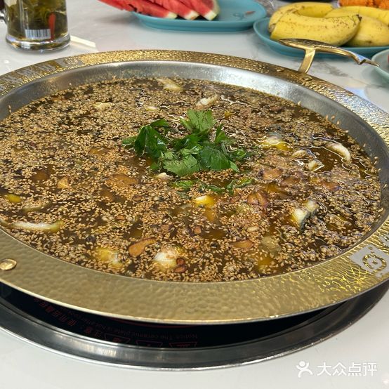 魚(yú)鍋先生(哈密店)
