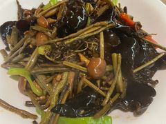 珍菌山野菜-上关雪東北菜(中房金谊店)