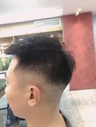 -诗悦发型烫染SALON