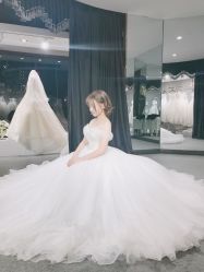 -艾米丽婚纱礼服