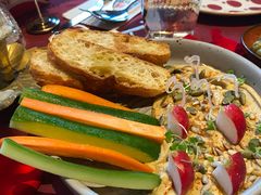 辣味鹰嘴豆泥坚果蔬菜条-BROWNSTONE布朗石西班牙餐厅(富城店)