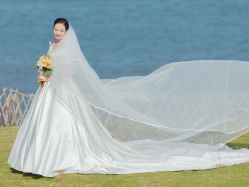 -莫小姐婚纱
