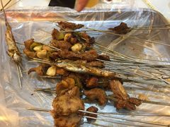 烤多春鱼、肉串-清真磊磊烧烤老店(饮虎池街34号店)
