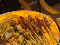 -何师烧烤Pro ·江湖川菜·小龙虾·精酿(太古里旗舰店)
