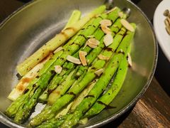 橄榄油黑椒烤芦笋-食间牛排(重庆路万达店)