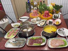 -四囍码头海鲜烧烤自助火锅(外滩南京东路悦荟广场店)