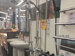 -百安居装修建材卖场(泰然店)