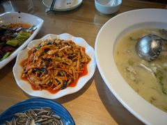 -严记小天府酸菜鱼(西四路店)