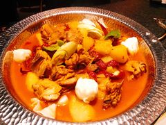 沙湾原始大盘鸡-丝路金桃·新疆菜(徐汇店)