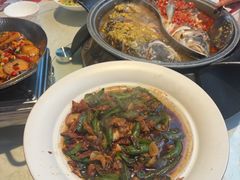 -阿瓦山寨·湘菜现炒·剁椒鱼头王(咸阳总店)