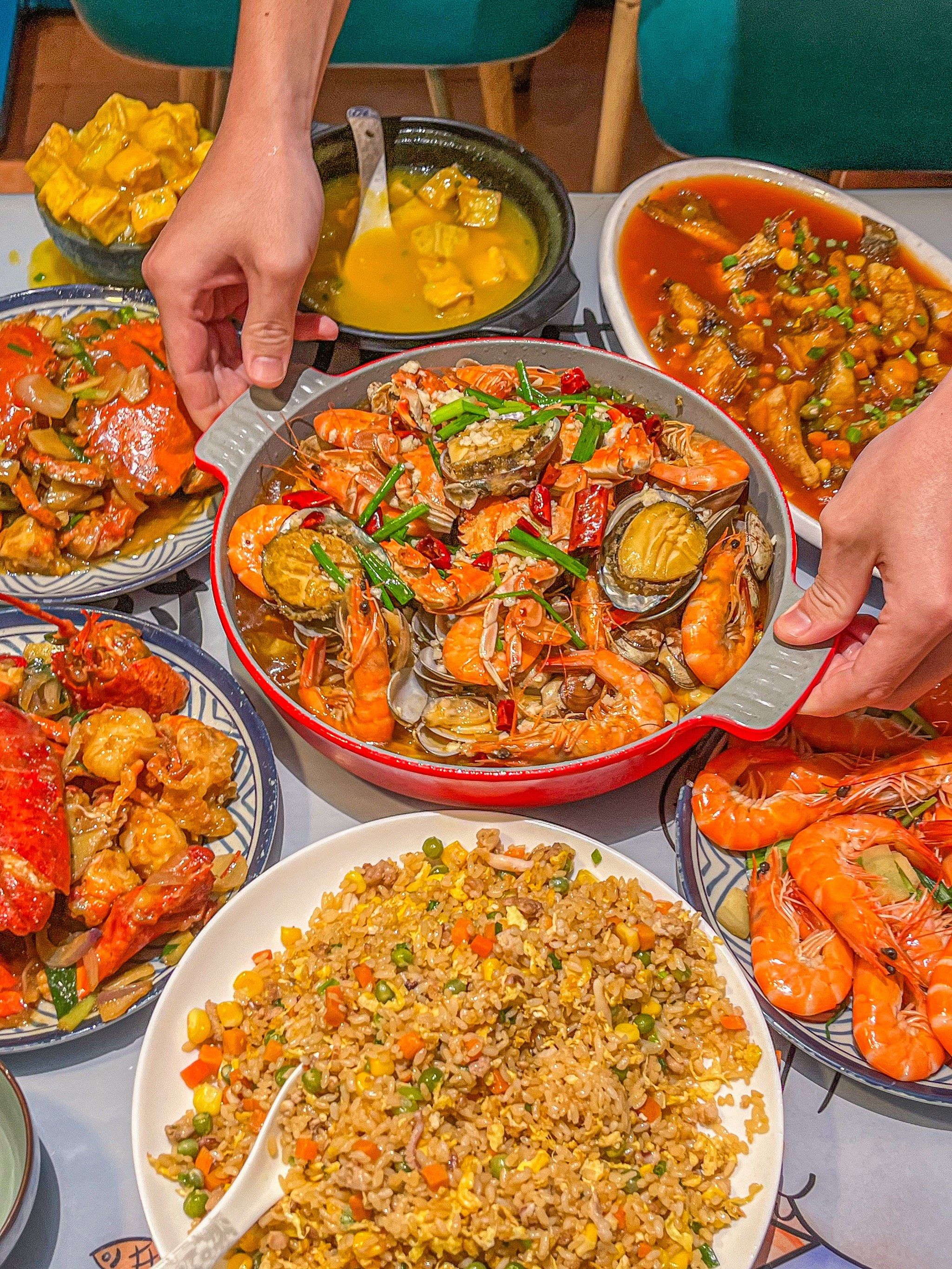 每次来环岛路玩耍,都不会错过曾厝垵的这家海鲜餐厅,好吃又新鲜,人均