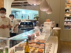 -VERIE BAKEHOUSE