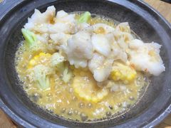 蒜味鱼锅-极有家小鱼小鸡石锅煲(佳兆业店)