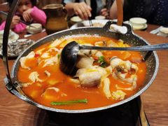 -老滇山寨•云南特色菜•地方菜•民族风情歌舞表演(金碧店)