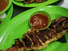 -明记烧鱼美味店