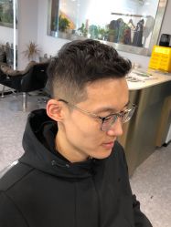 -15C7 男士理发馆 烫染专业店