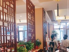 大堂-华盛园卷子王农家菜水库鱼