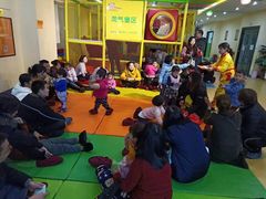 -瑞恩宝感统训练·语言提升·蒙氏托育中心