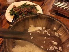 -富正毅三下锅·湘西韵味(天门山索道店)