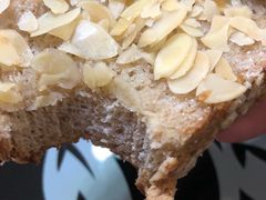 燕麦杏仁烤方-WHEAT&BAKER-麥(凯德来福士店)