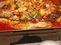 -鸣记脆皮烤鱼·海鲜烤鱼(马栏店)