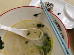 -小杨生煎(金山百联购物中心3楼店)
